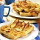 Слоеные пирожки с яблоками